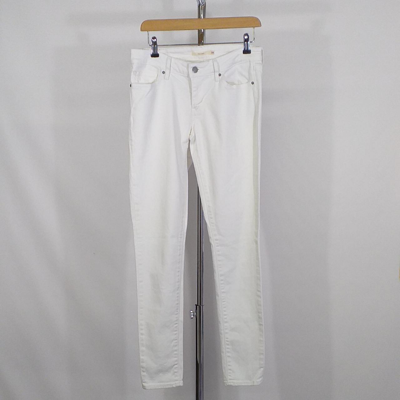 Levi's Women's White Jeans | Depop