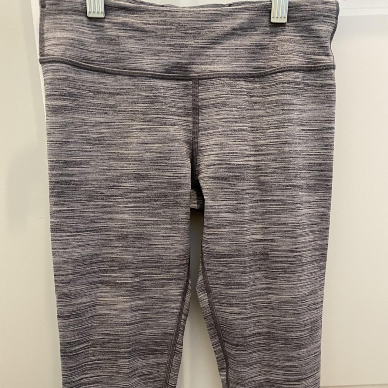 Grey cropped ivivva leggings by lululemons 🖤 size 12 - Depop