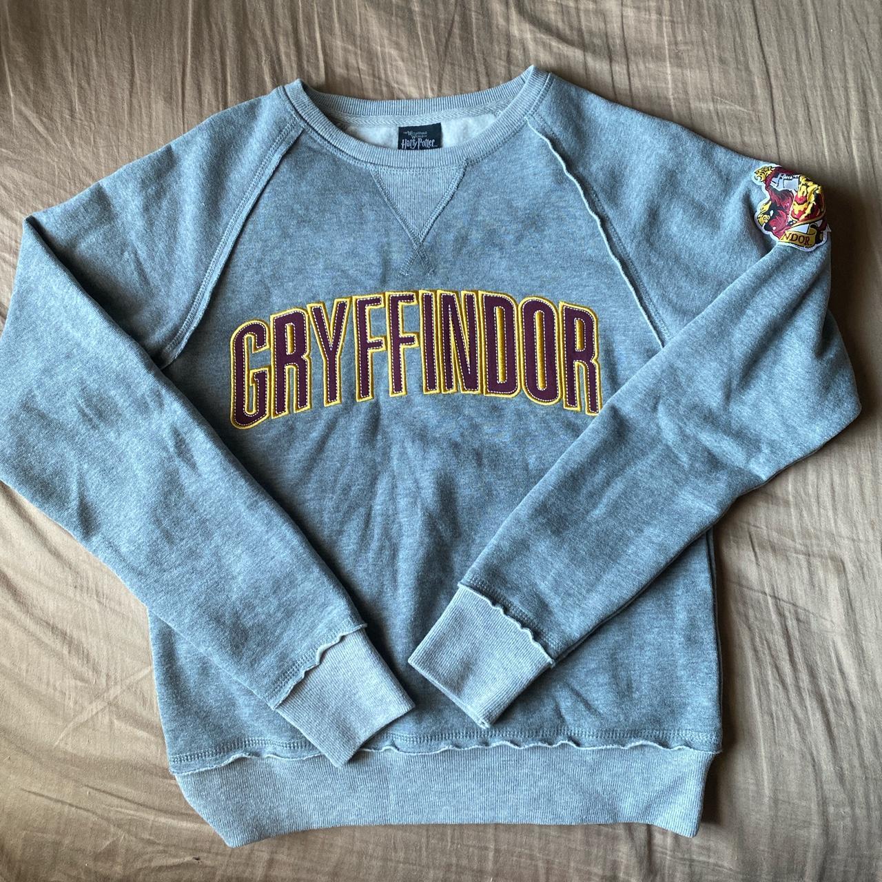 universal studios gryffindor sweatshirt