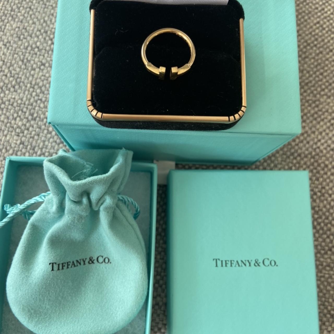 Tiffany&Co T-Wire Ring gold Size 50 (15,7mm) Comes... - Depop
