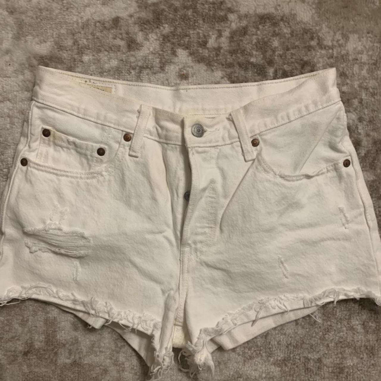 white levi cutoff shorts