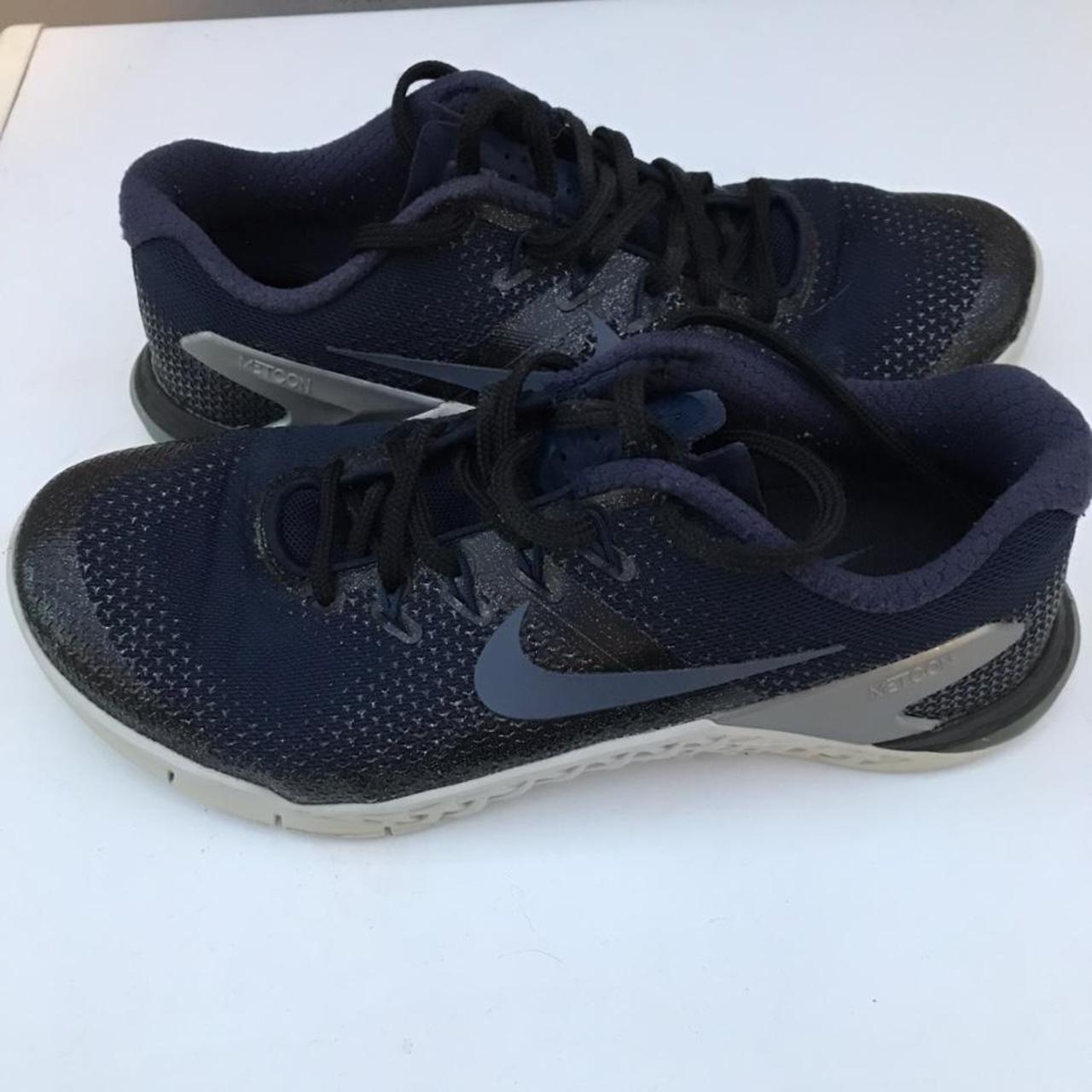 nike metcon navy blue