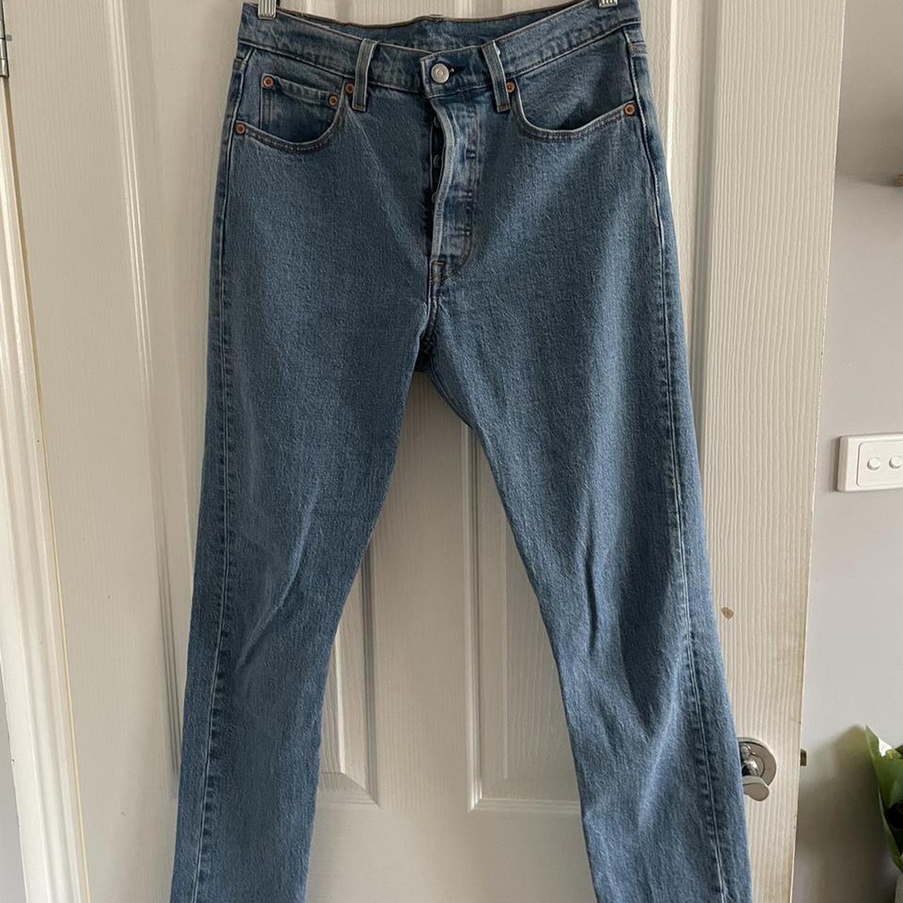 Selling these super cute Levi’s Jeans!! They are... - Depop