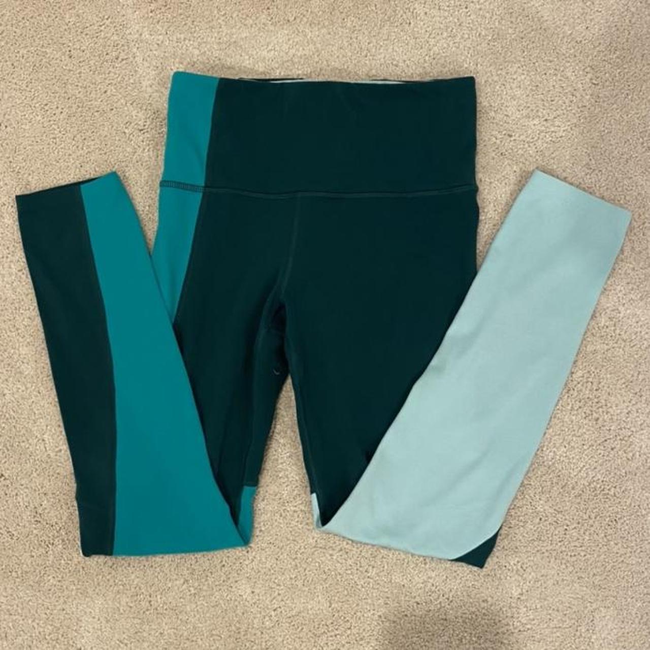 Athleta sports bra and leggings set. 3 toned, - Depop