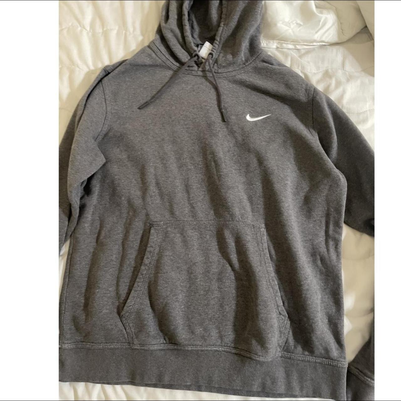 Nike oversized hoodie! So cute Says a L but fits... - Depop