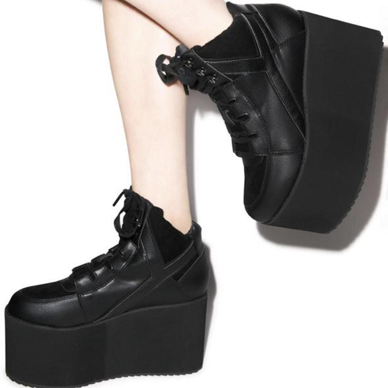 yru black platforms