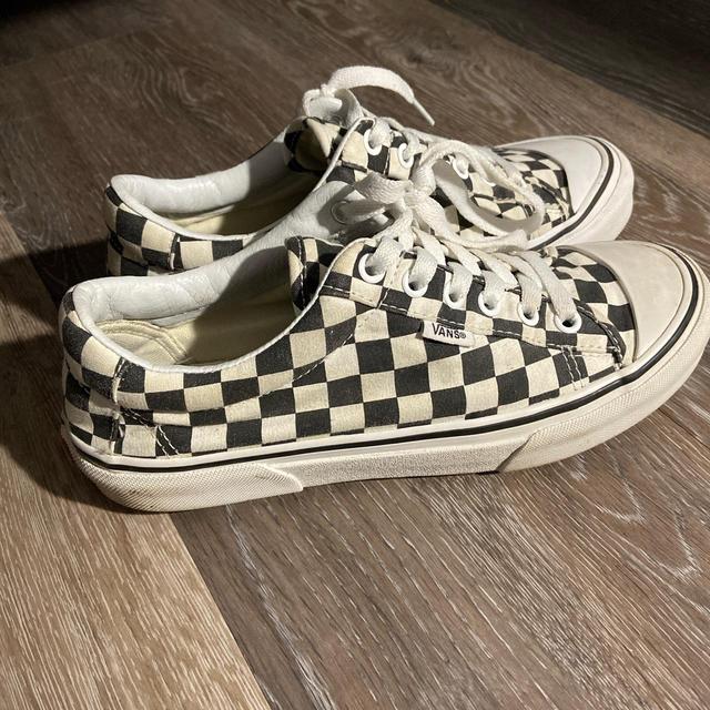 vans checkered ultracush