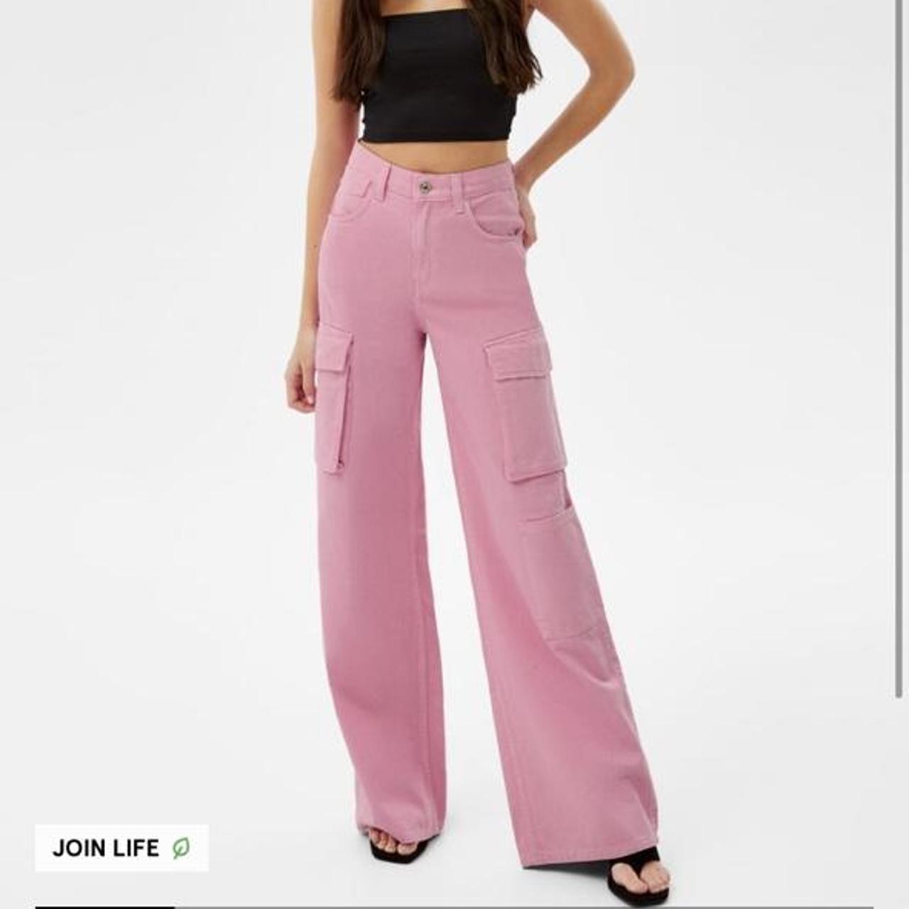 bershka wide leg cargo twill trousers fit something... Depop