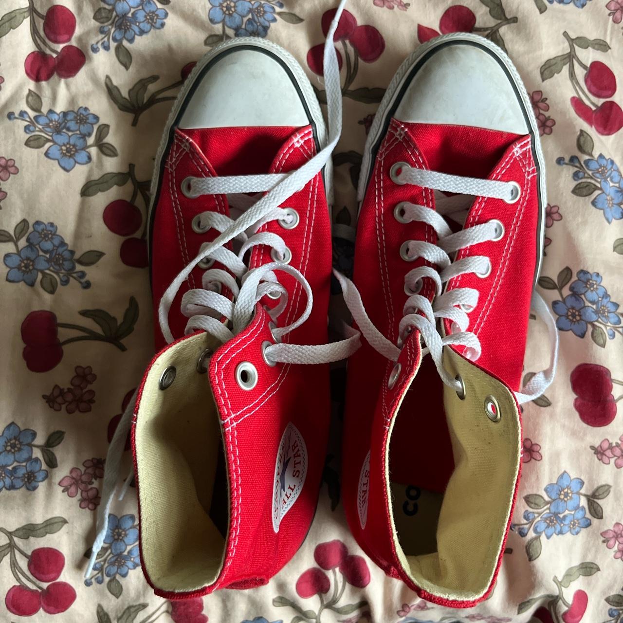 RED CONVERSE WOMENS. SIZE 10. HARDLY WORN IN GREAT... - Depop