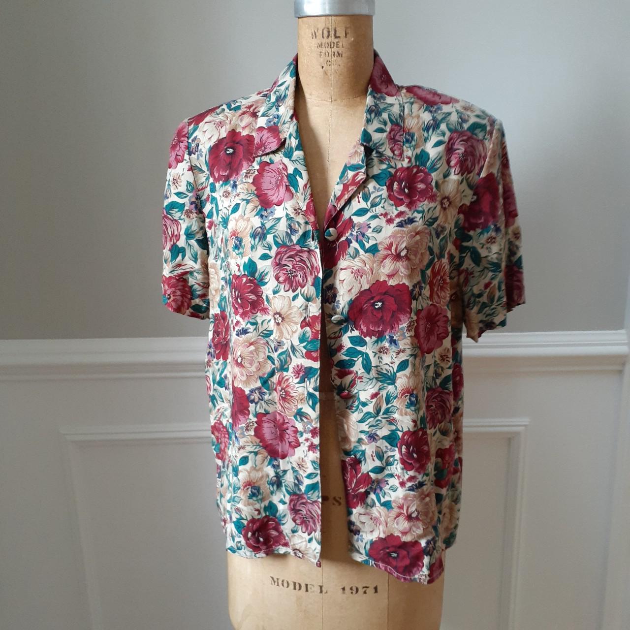 Sag Harbor Women's Burgundy and Cream Blouse (3)