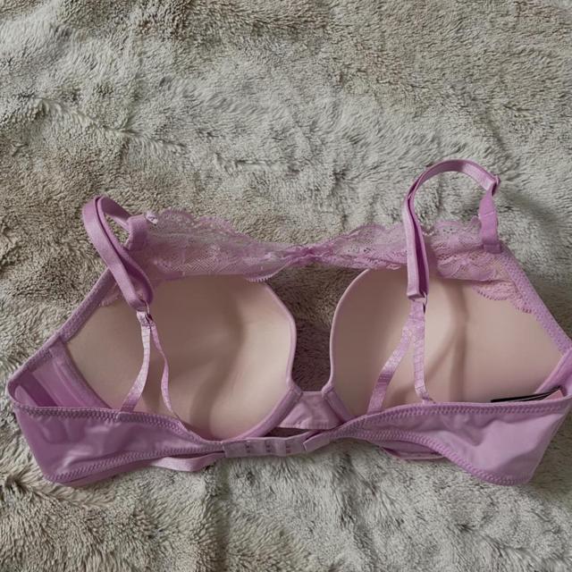 Red lacey Victoria's Secret PINK push-up bra 😍 Never - Depop