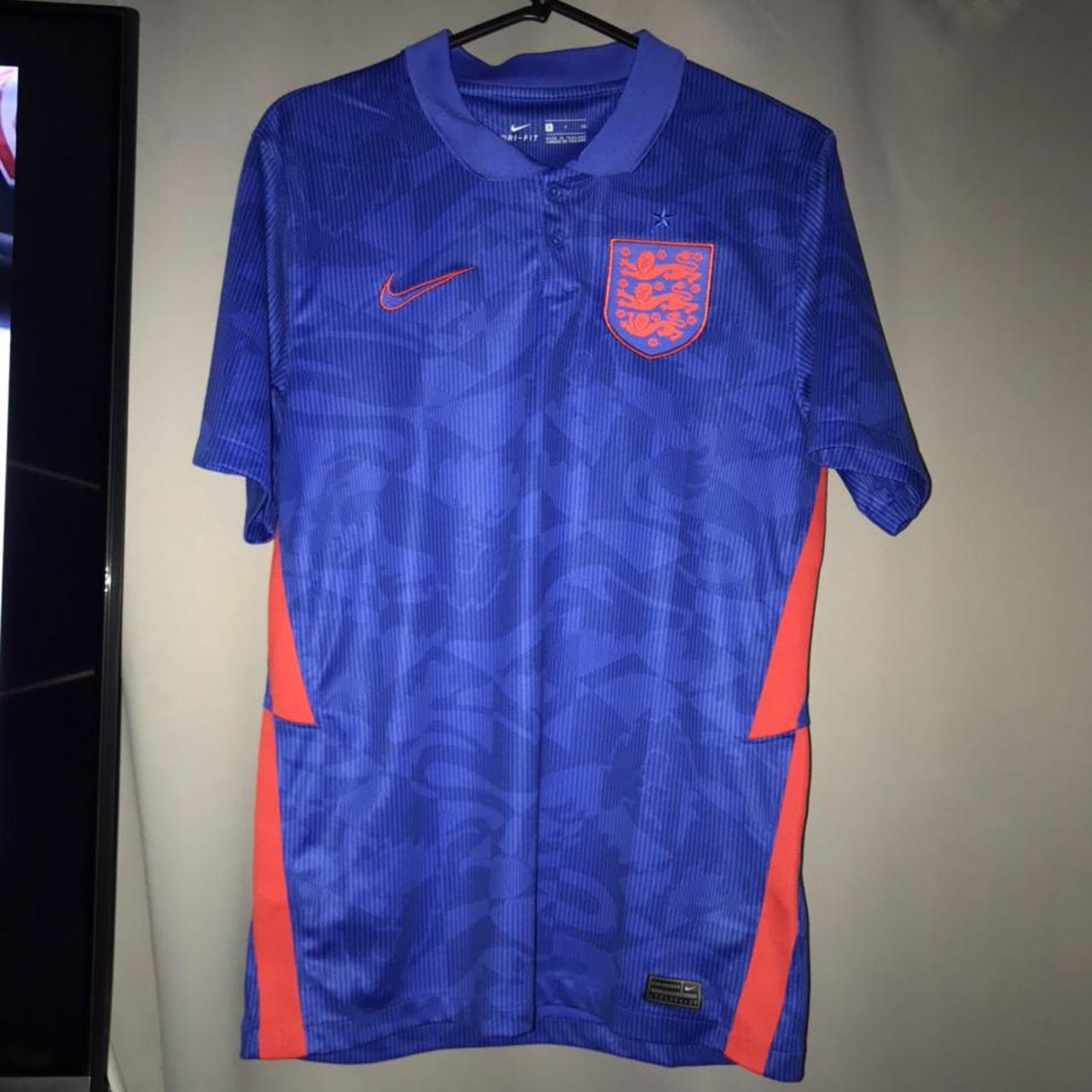 Nike England Home Stadium Shirt 2020-22 with Saka 25 Printing