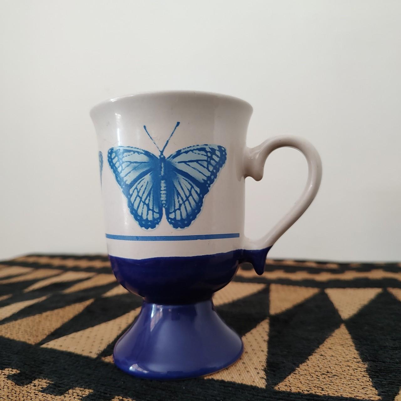 Vintage no-spill coffee mug. Ceramic Blue and white - Depop