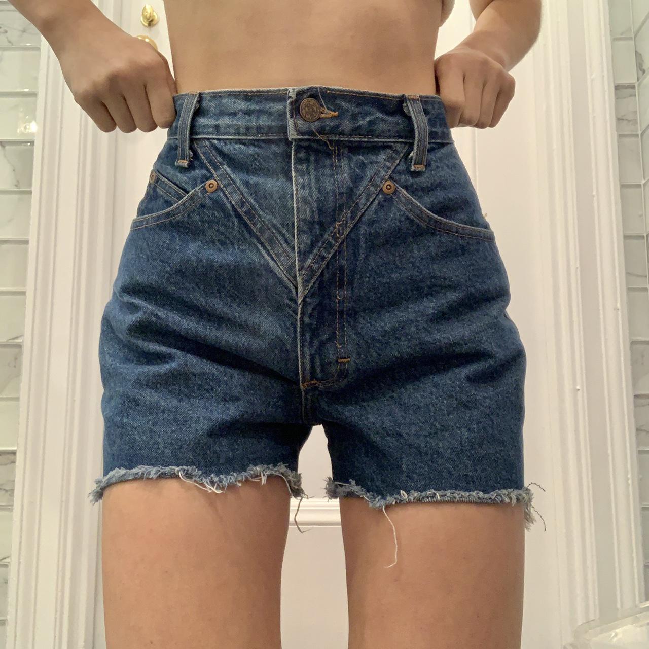 Authentic vintage jean shorts ©1980s. Waist measures... - Depop
