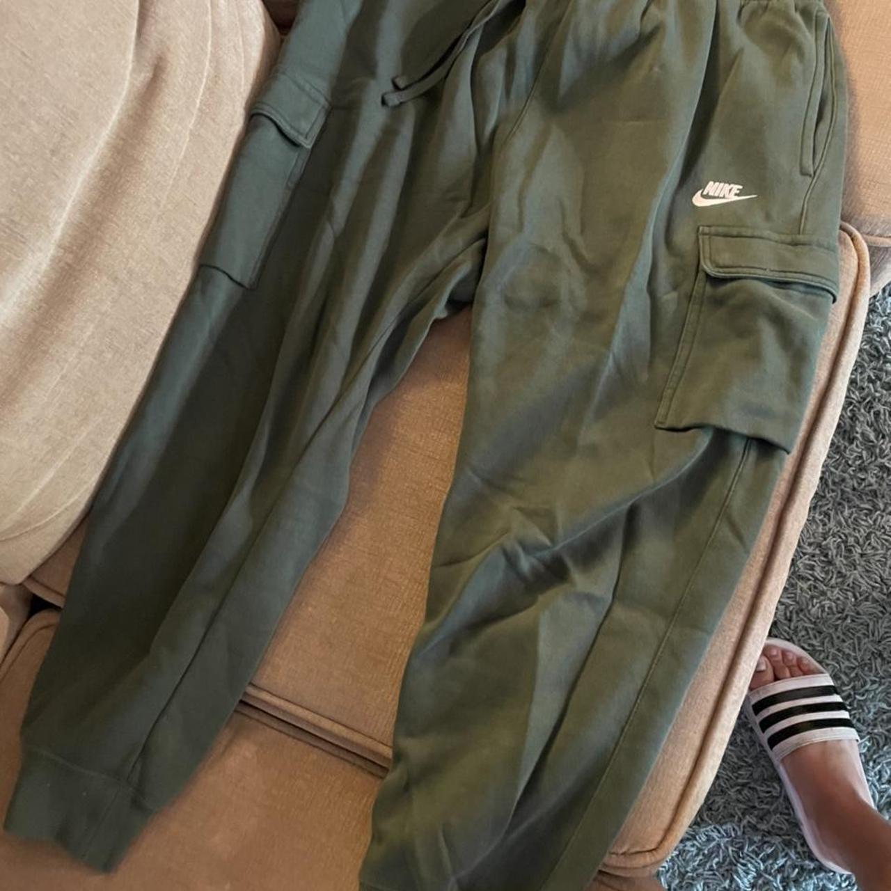 nike cargo sweatpants