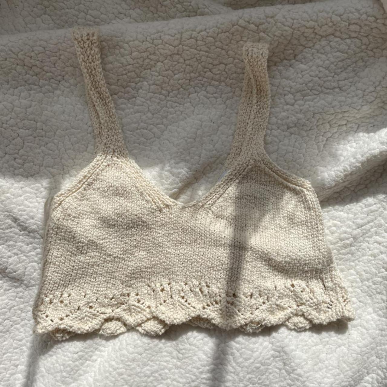 Zara Women's Cream Crop-top | Depop