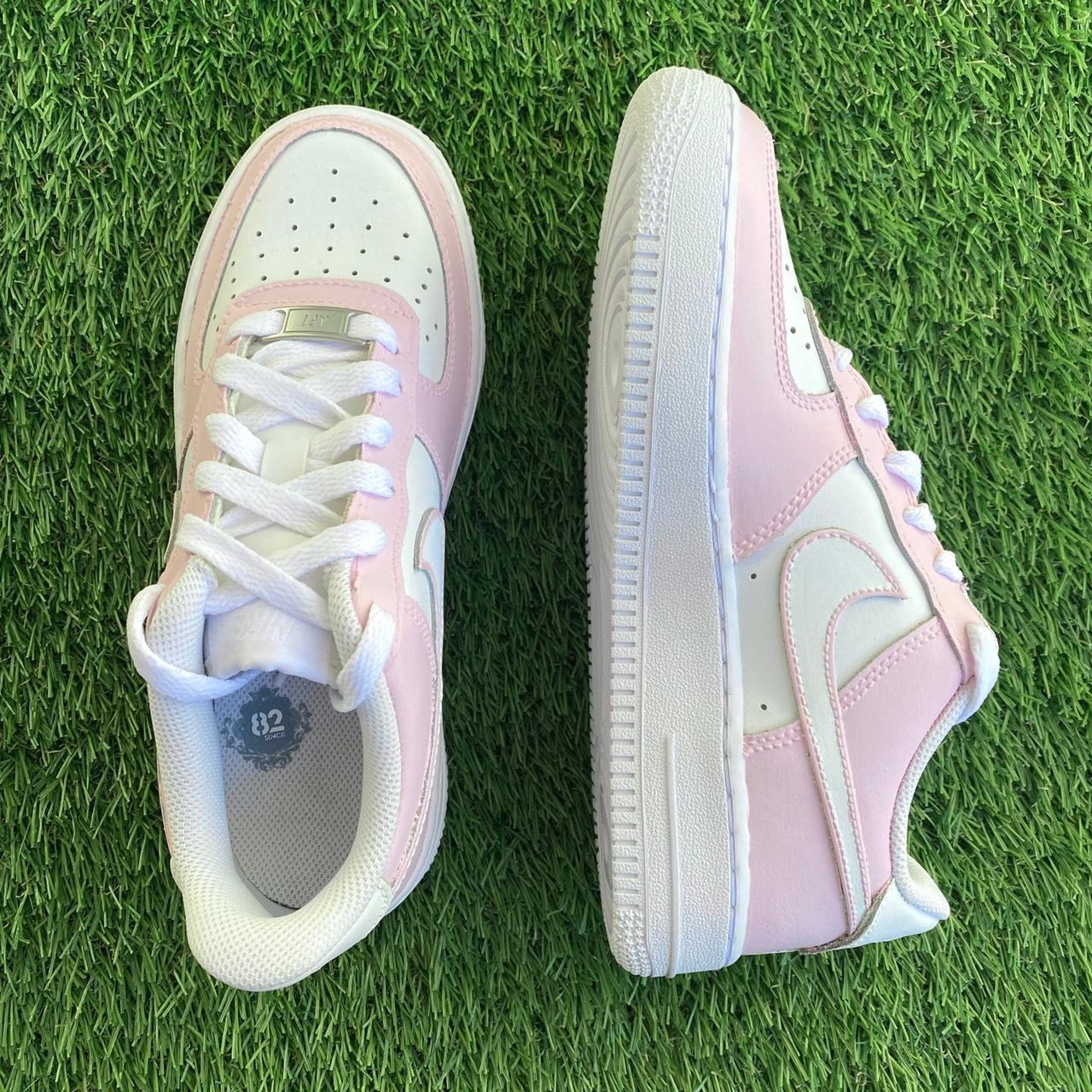 Nike Women's Pink and White Trainers Depop