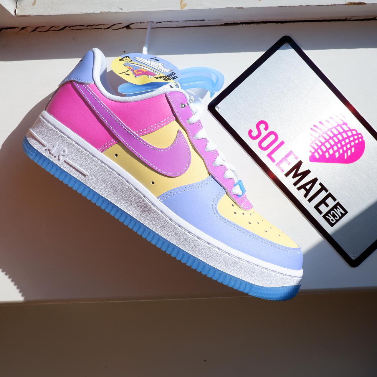 nike air force 1 07 uv trainers