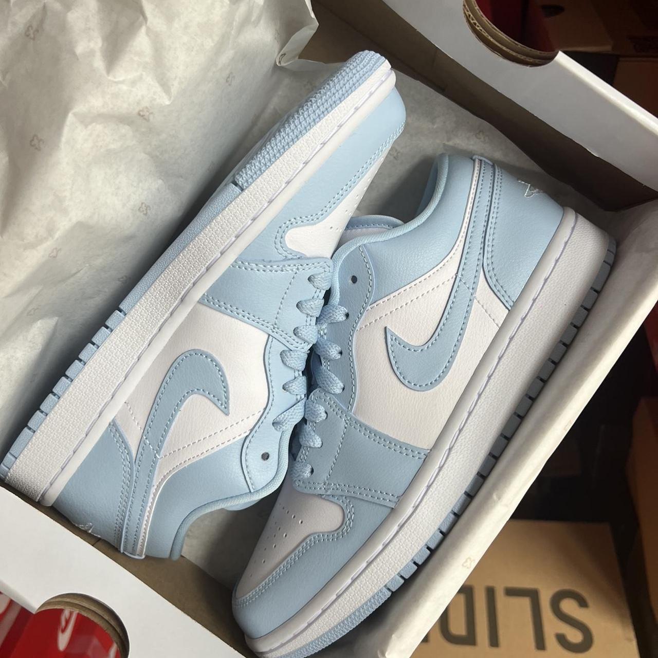 nike air jordan blue and white womens
