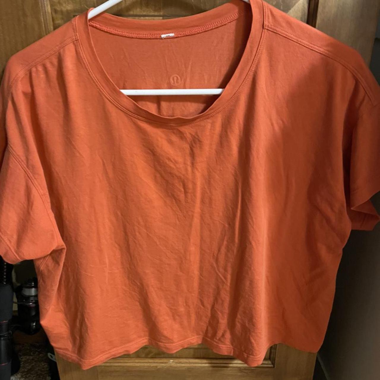 Store Lululemon Cates tee: Brick orange