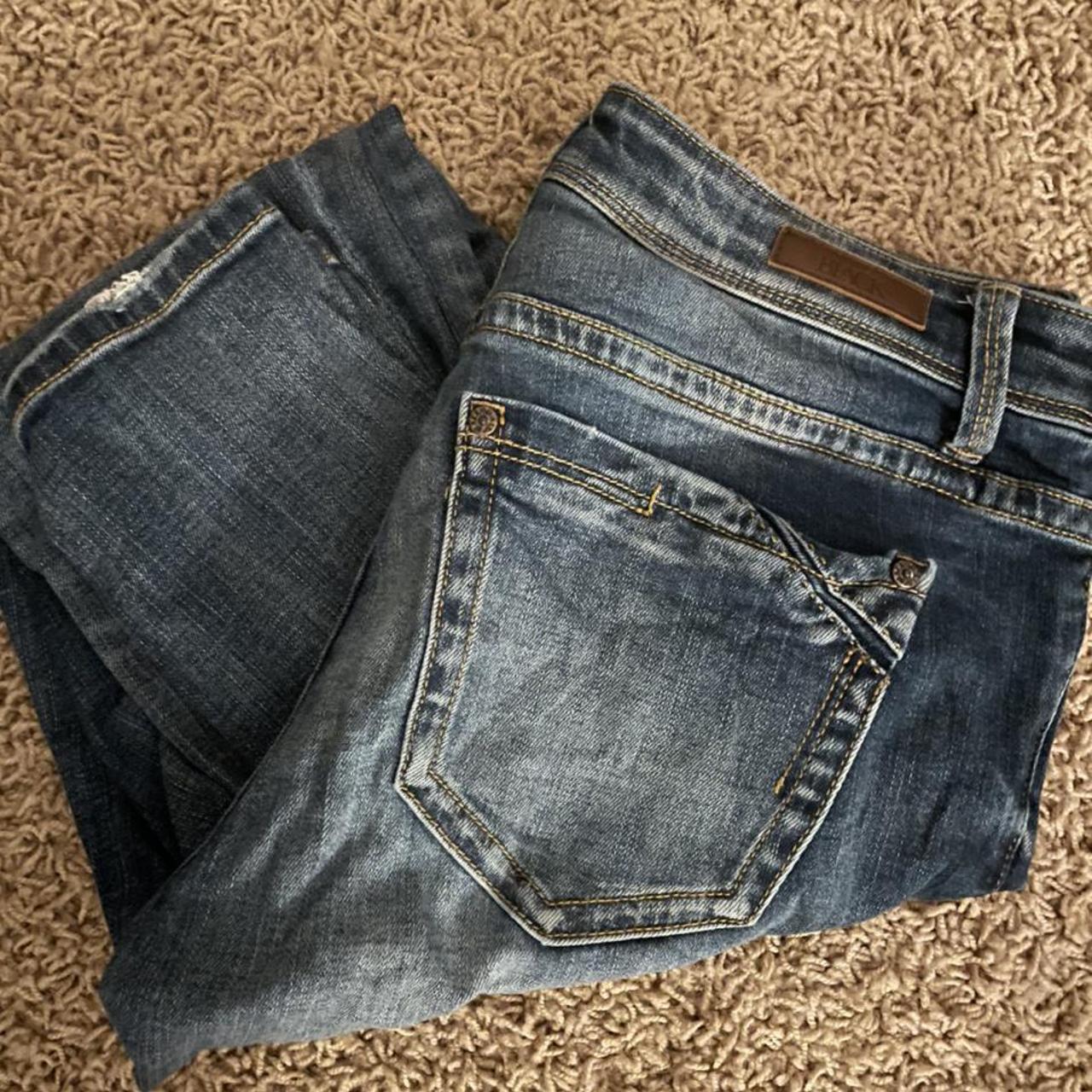 Size 28 buckle store jeans