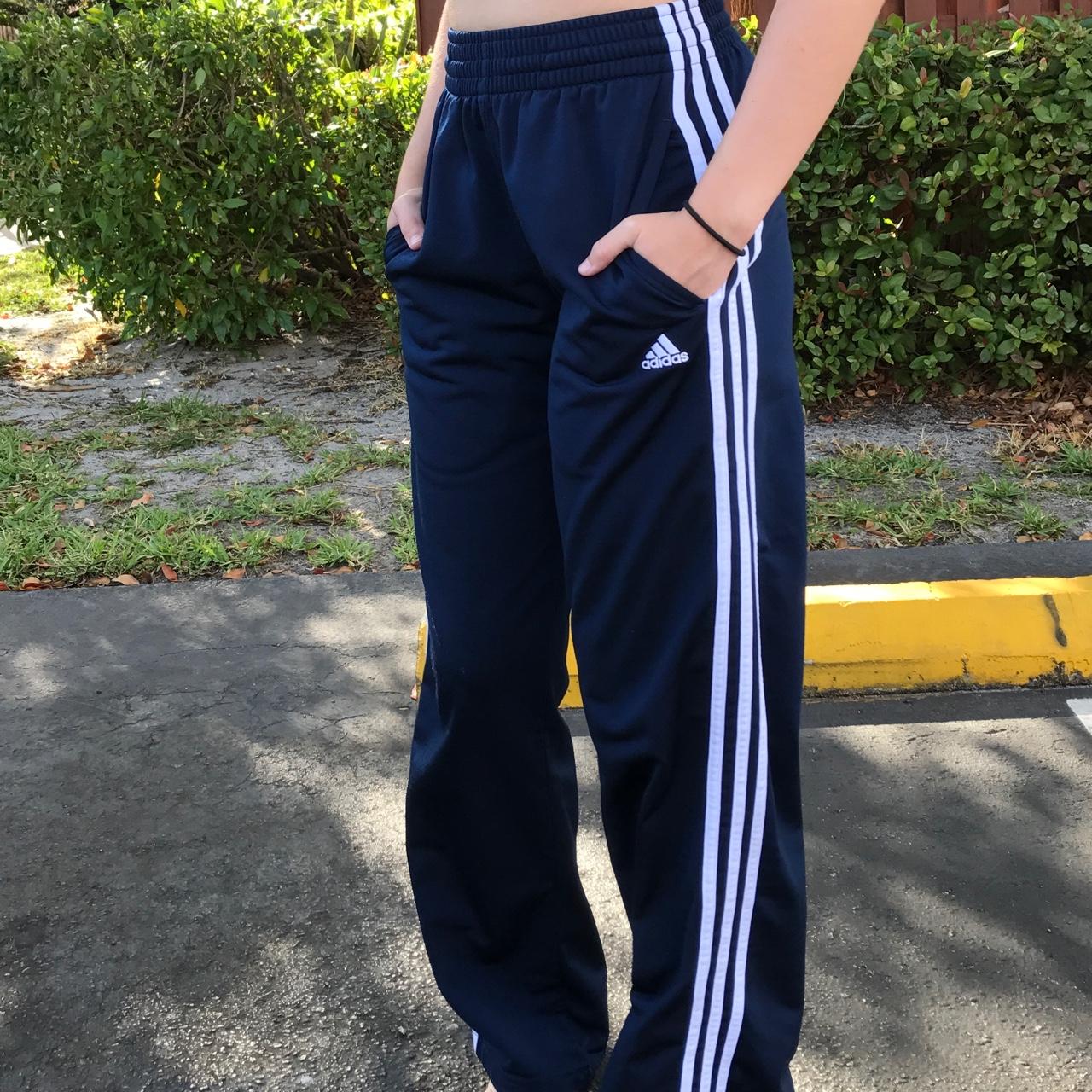 voorzichtig enz Anekdote ✨PRICE LOWERED✨ NAVY BLUE ADIDAS SWEATPANTS GREAT... - Depop