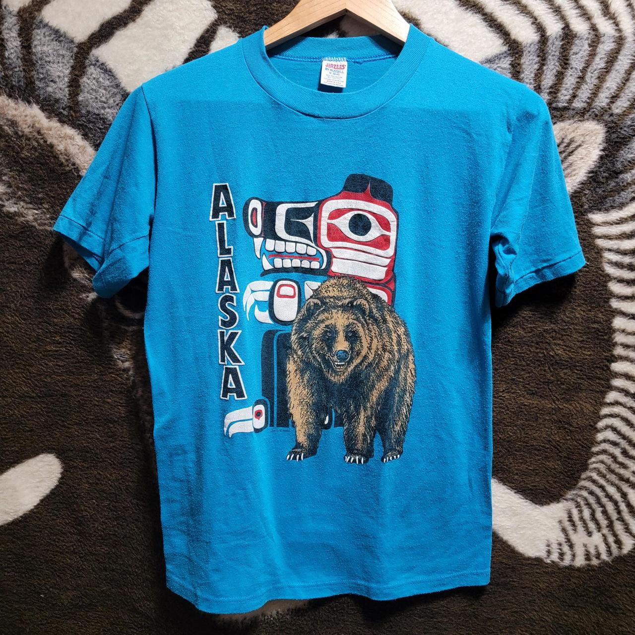 Vintage 90s Bear Alaska Tourist T-shirt 🐻 Dated... - Depop