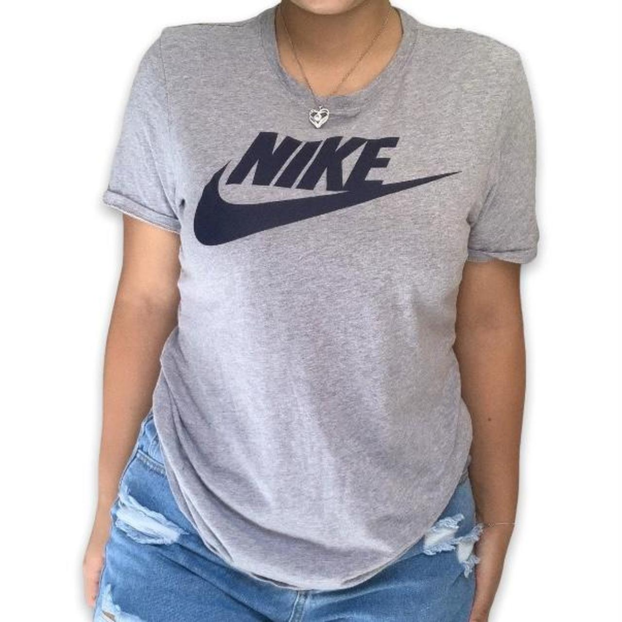 nike grey t shirt women's