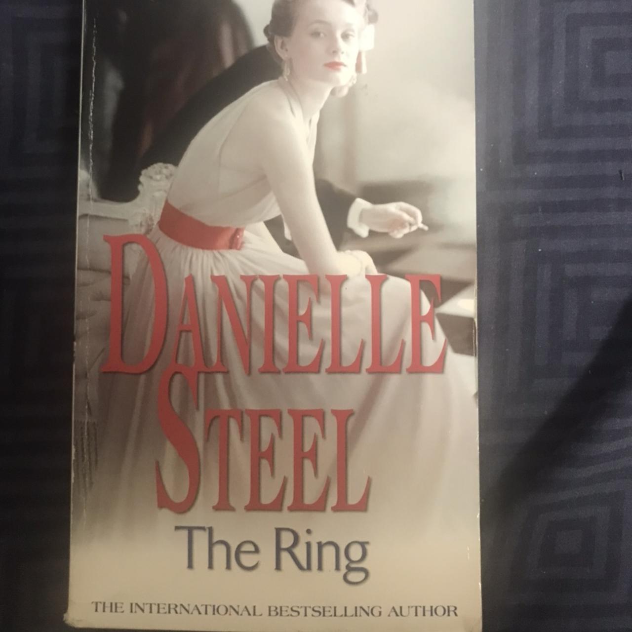 Books & Magazines | The Ring by Danielle Steel | Yaga SA