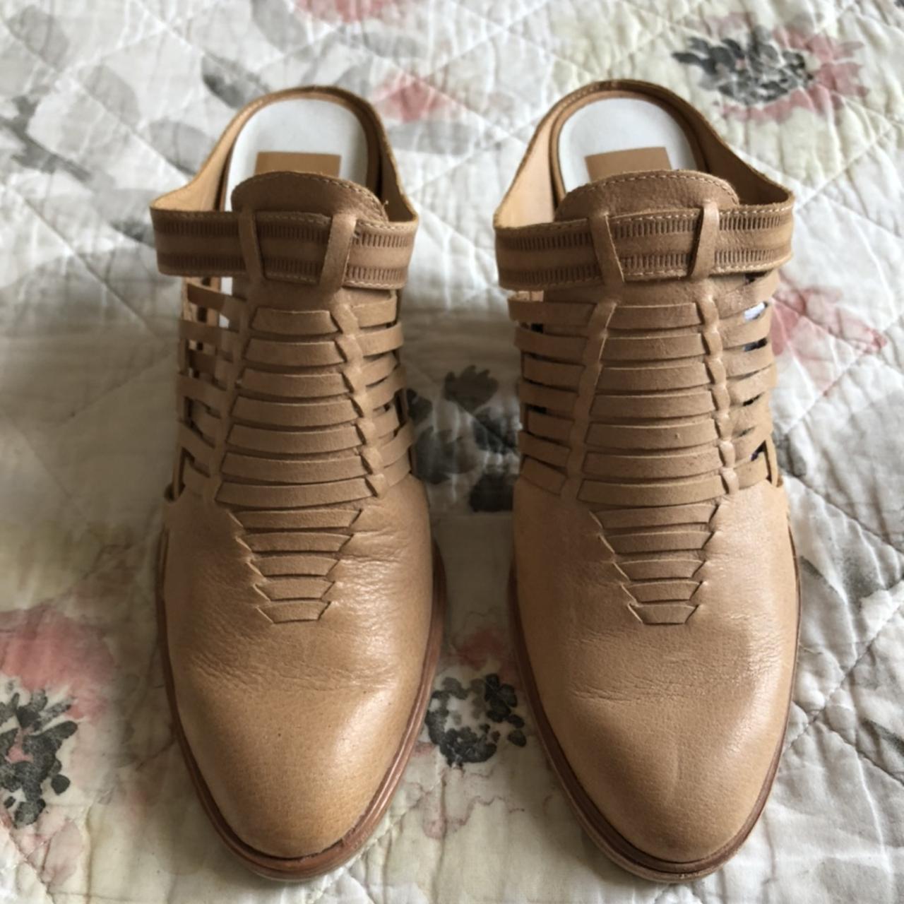 Dolce Vita Women's Courts