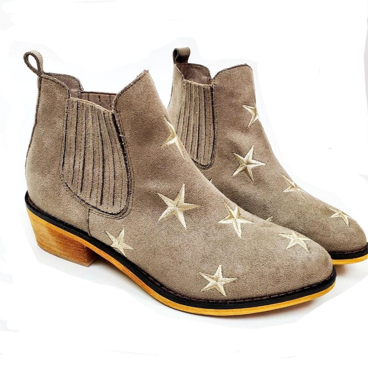 booties with stars on them