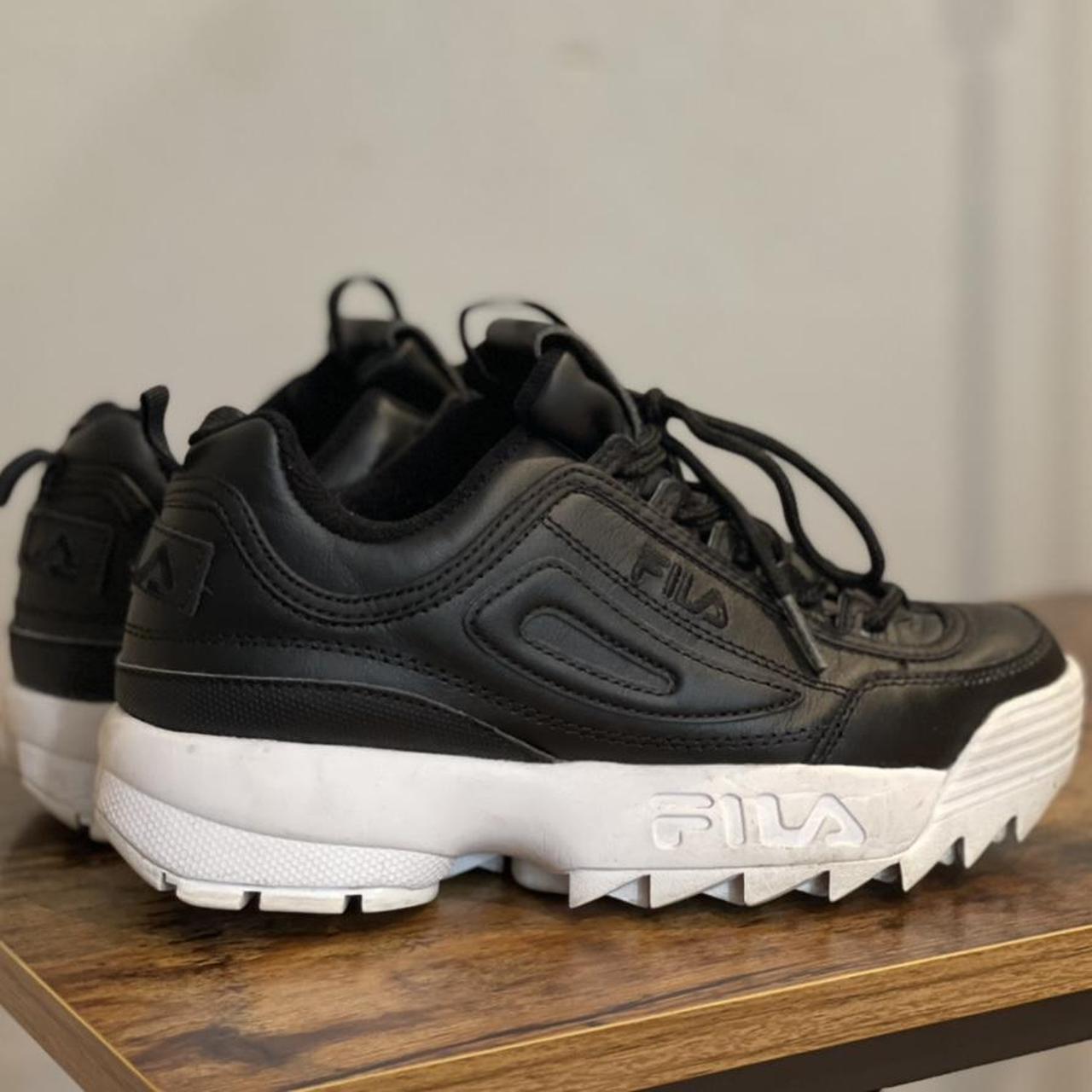 fila disruptor black white