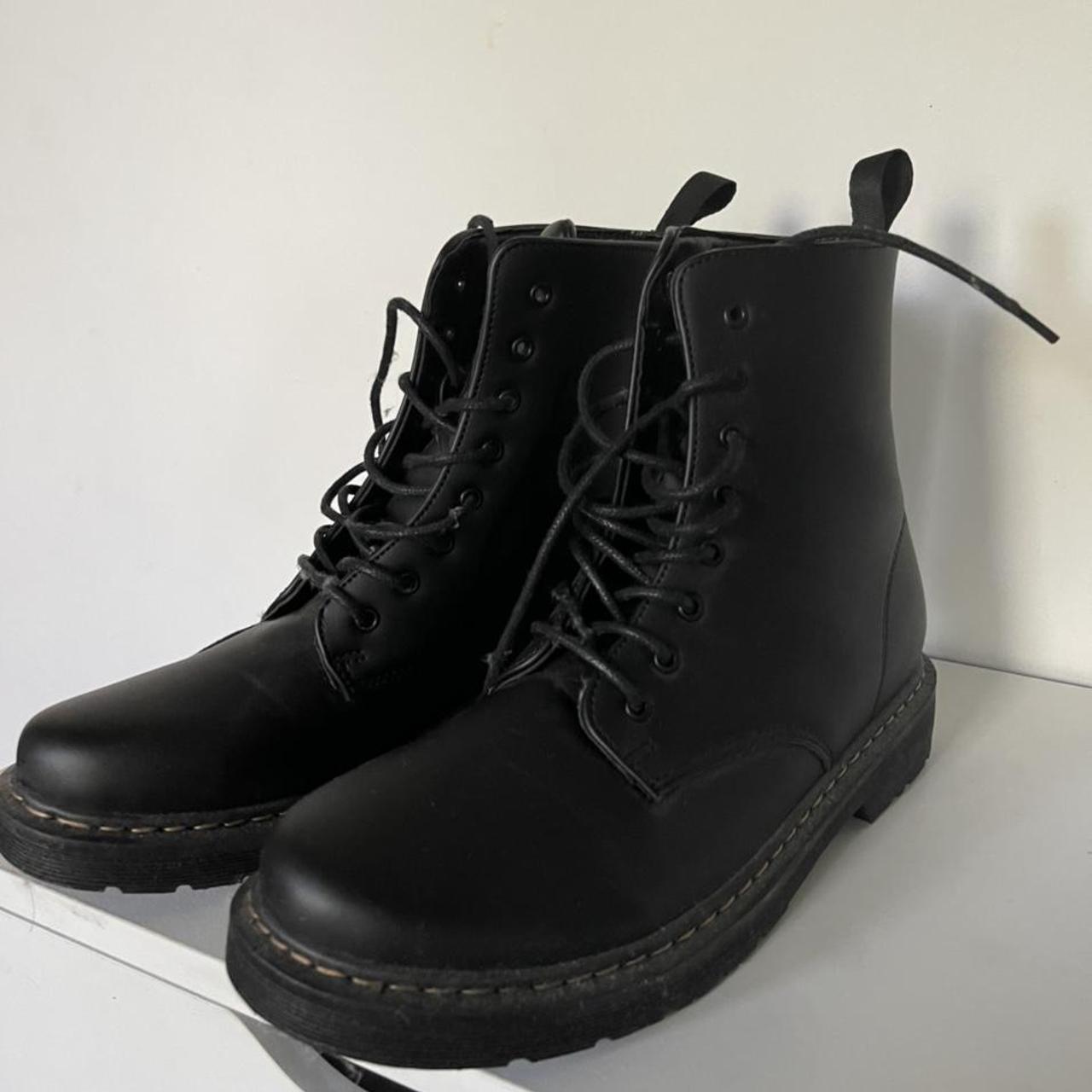 famous footwear boots