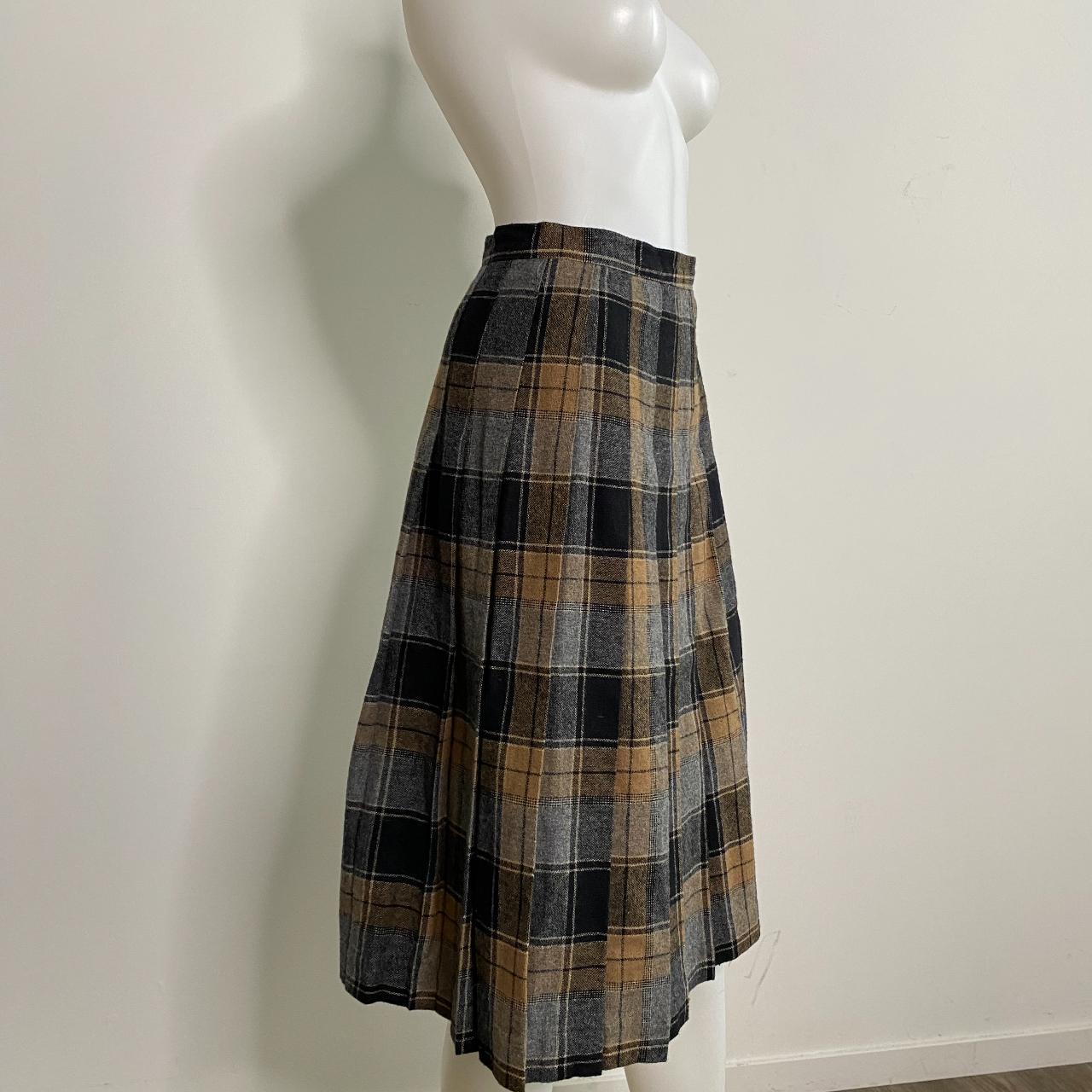 Vintage Plaid High-Waist Skirt , This skirt is