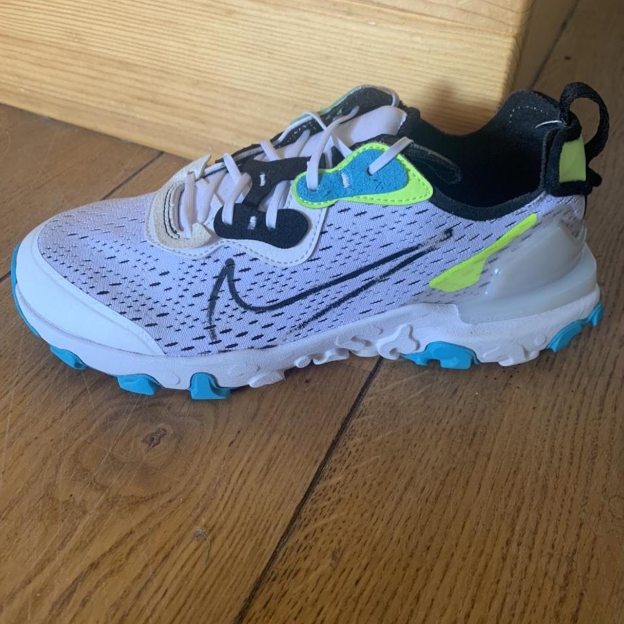 nike react yellow and black