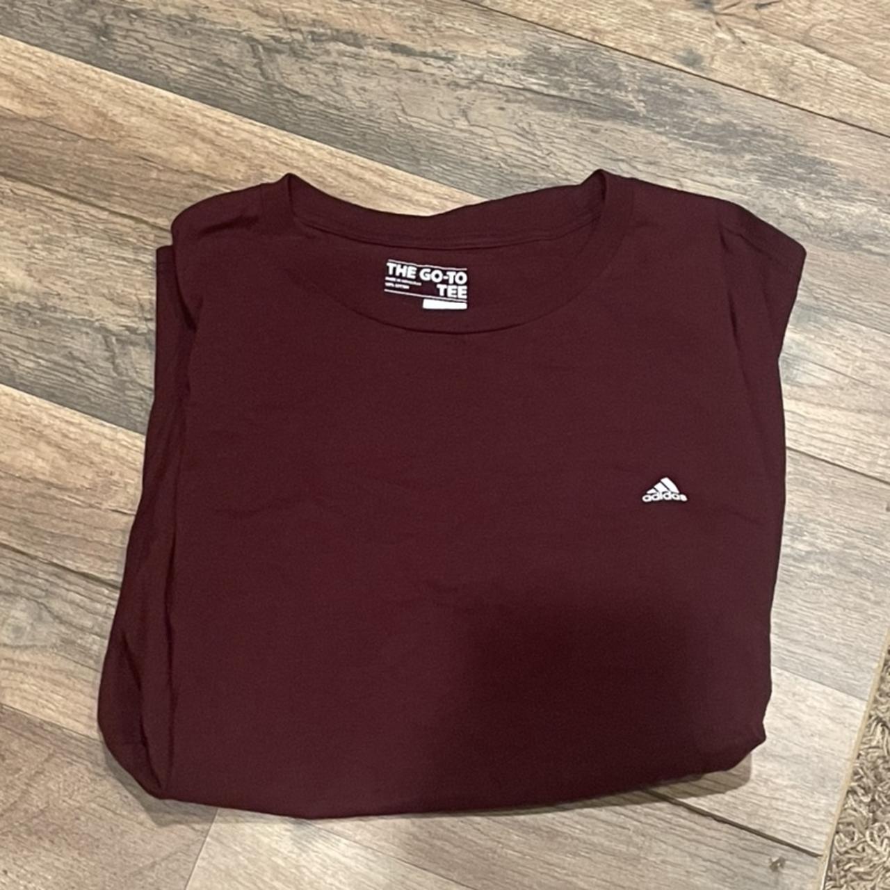 Menâs Maroon Adidas T-Shirt #adidas #maroon #tshirt - Depop