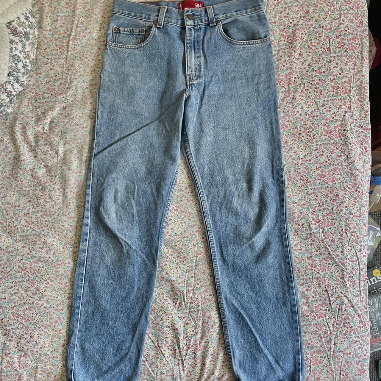 amazing 405 levis jeans :) cute timeless mid rise... - Depop