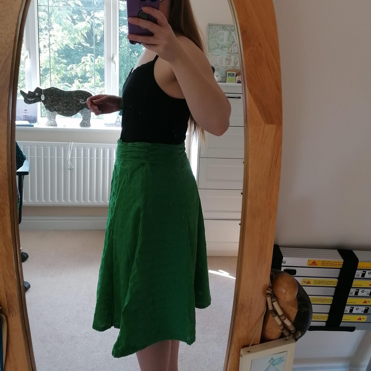 Green textured long skirt with fabric... Depop