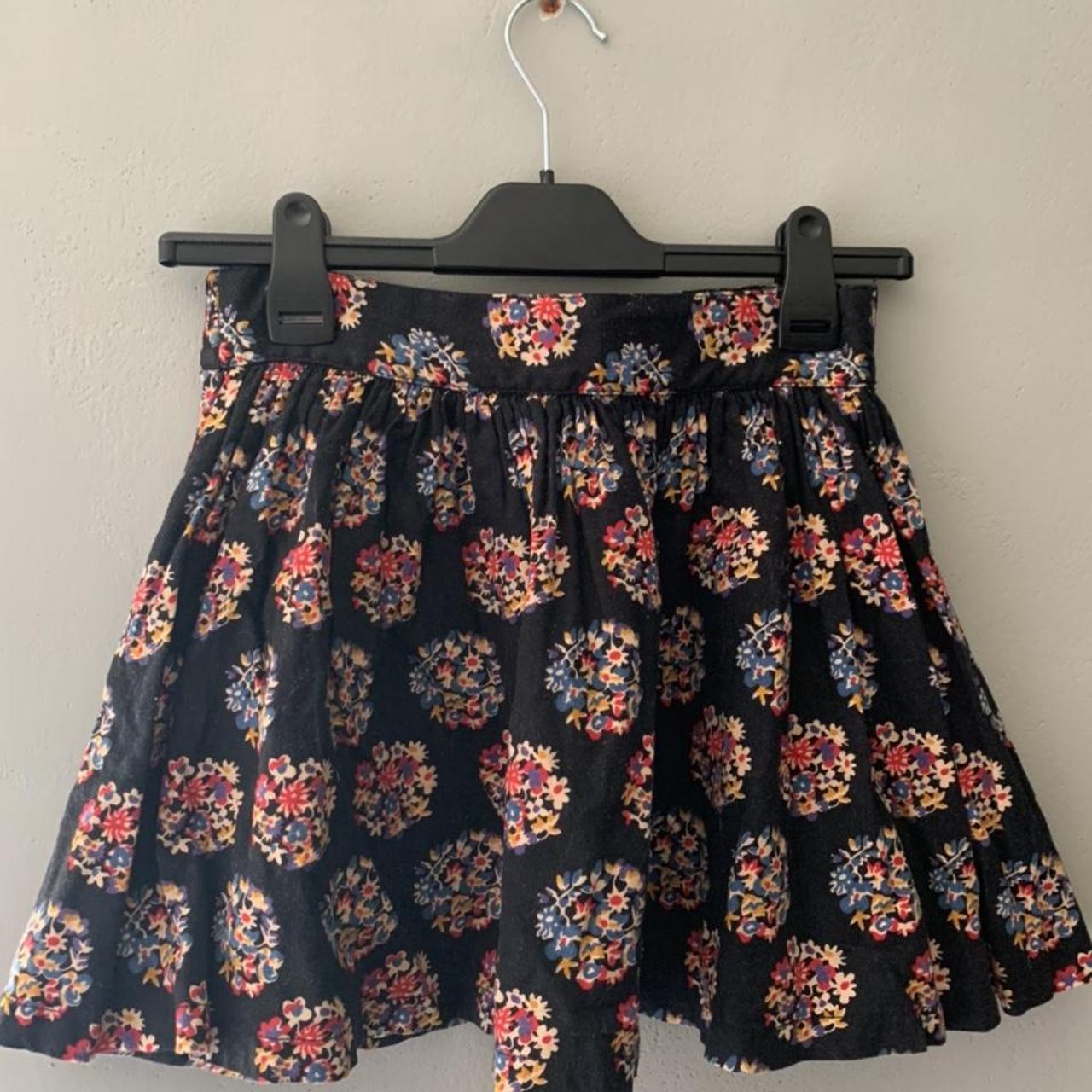 Johnnie B Girls Floral Skirt! 🌼 Age 11-12 But... - Depop