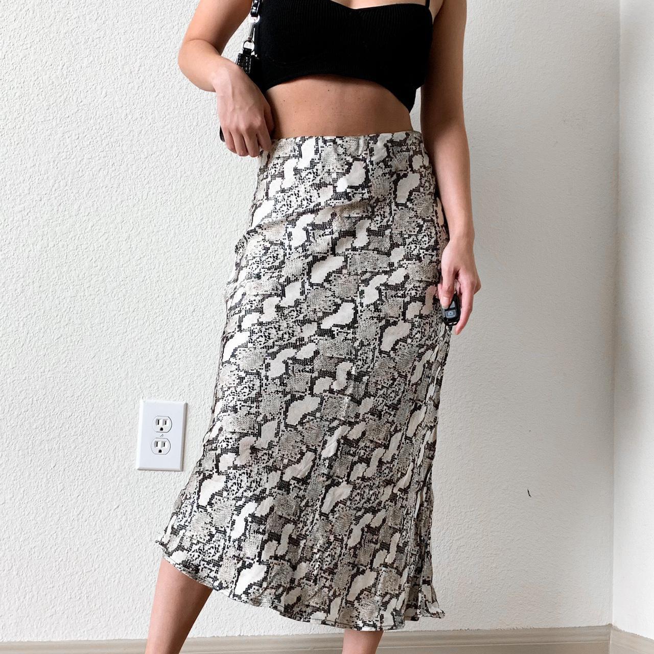 depop midi skirt