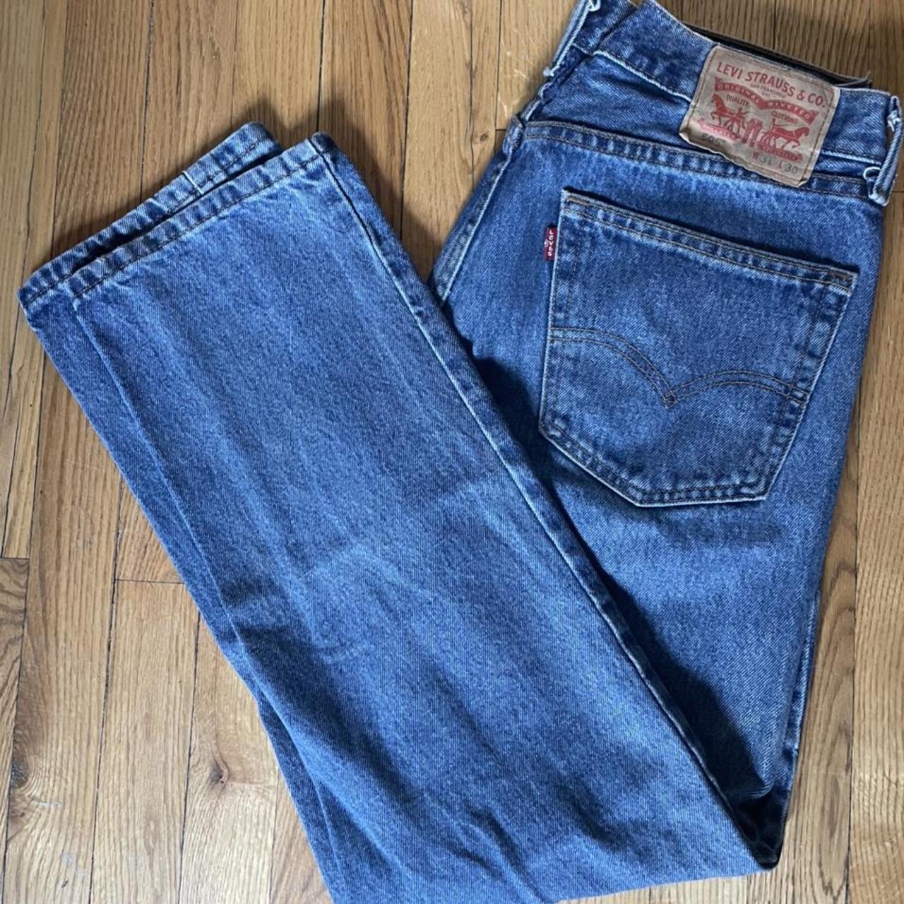 Levi's Women's Navy and Blue Jeans | Depop