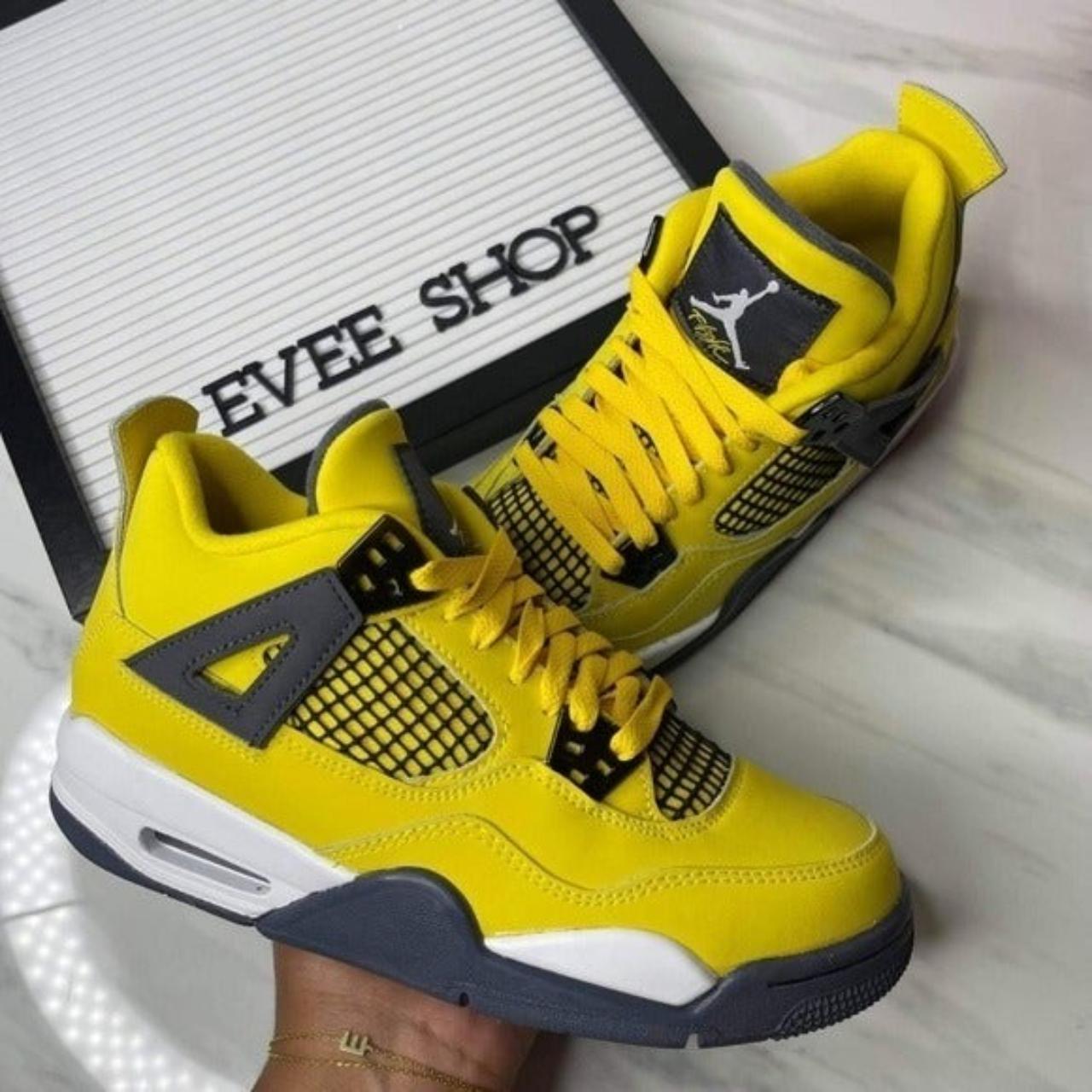 retro 4 size 10