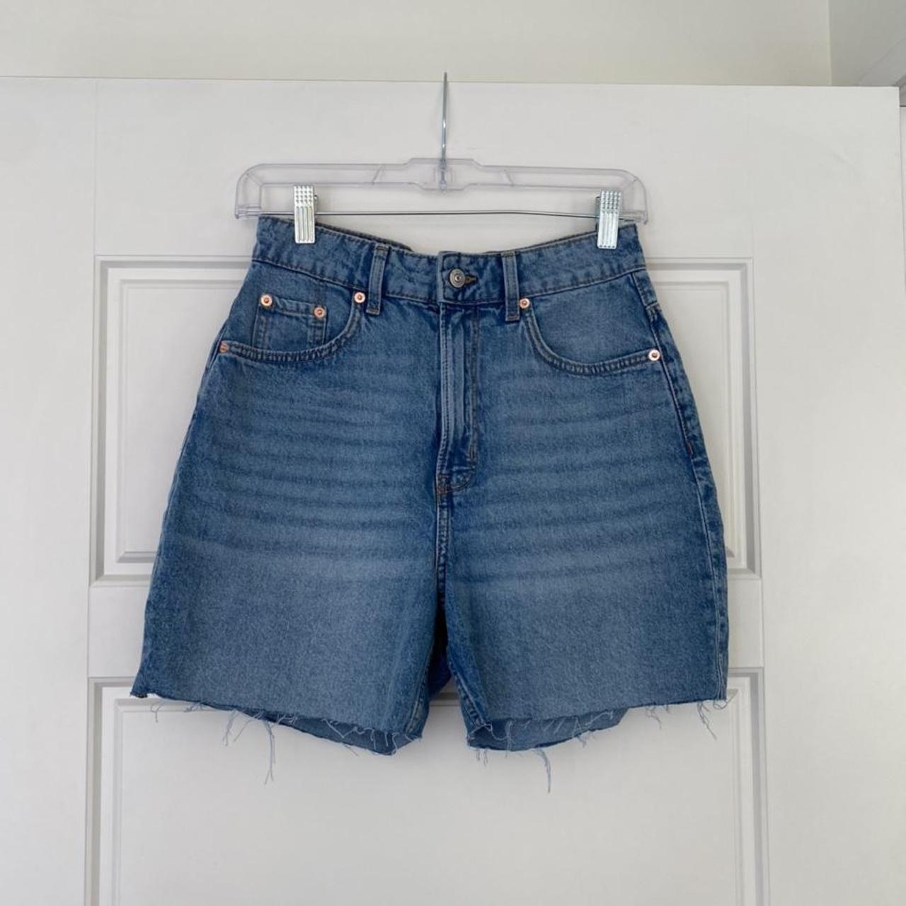 h&m medium length denim shorts high waisted US size... Depop