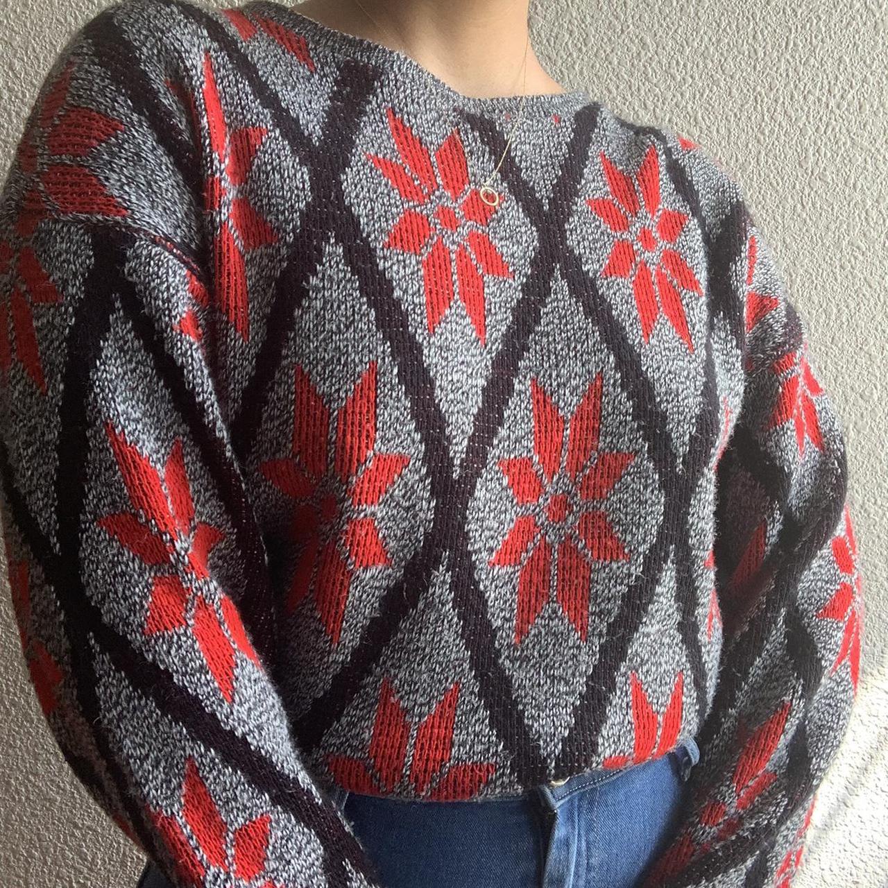 Women's Grey and Red Jumper (2)
