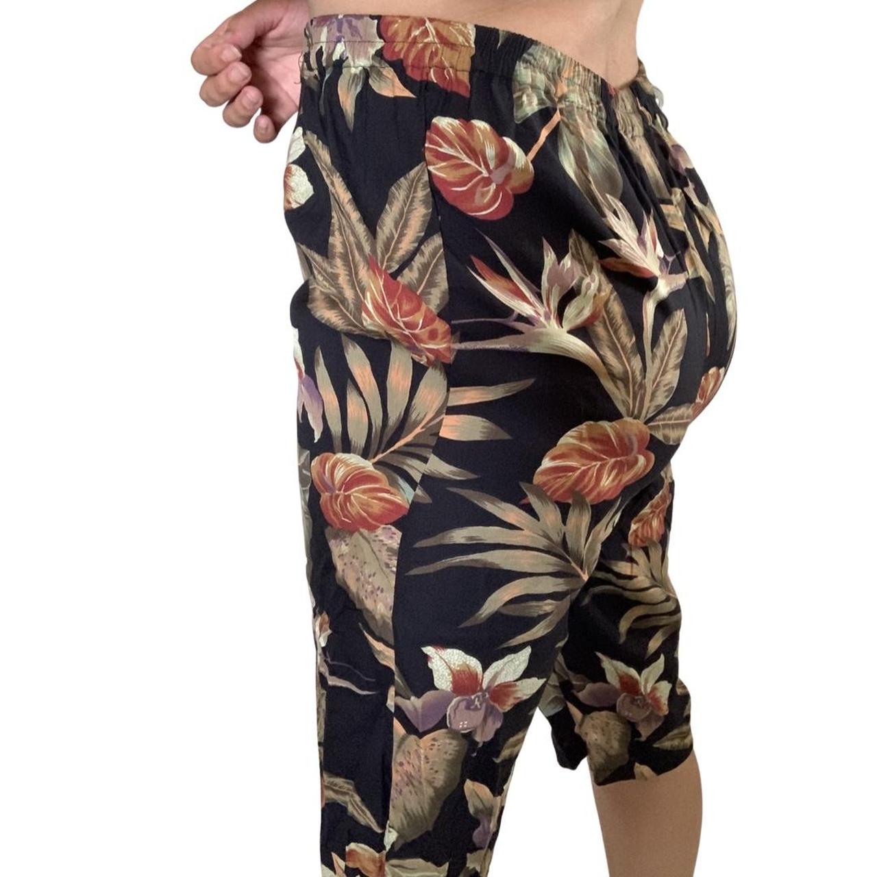 Product Image 2 - Vintage Faith Flower Shorts

Size: no