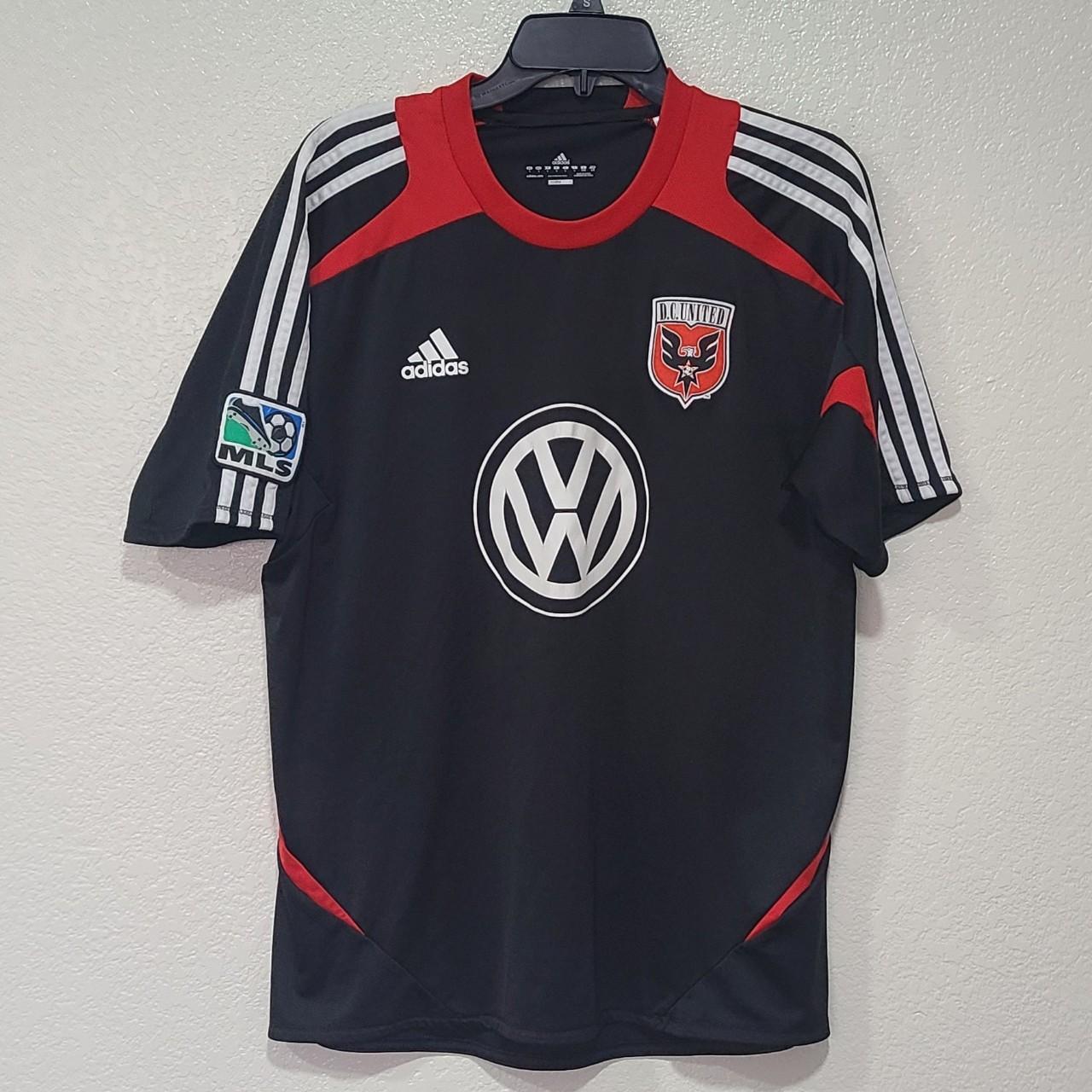 Throwback DC United jersey w the old school MLS... - Depop