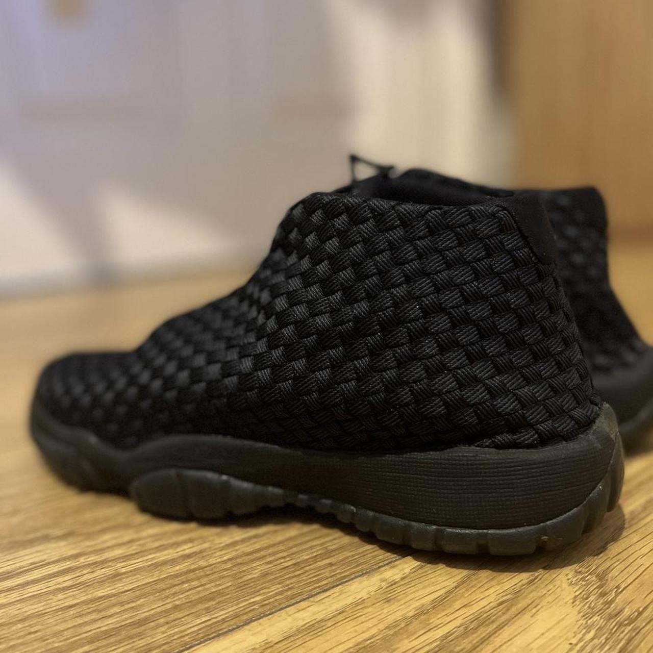 jordan future triple black gs