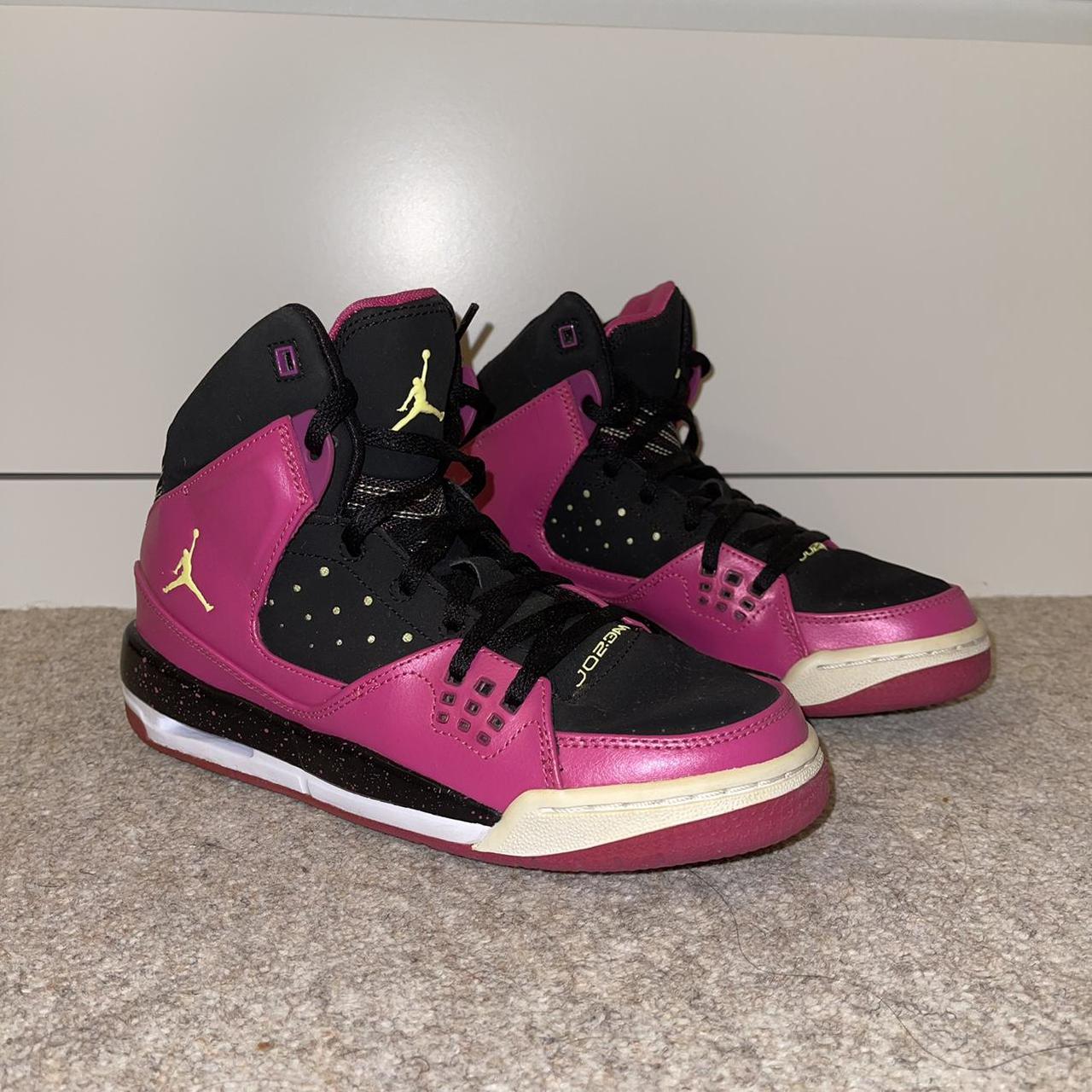 Pink jordans 23 online