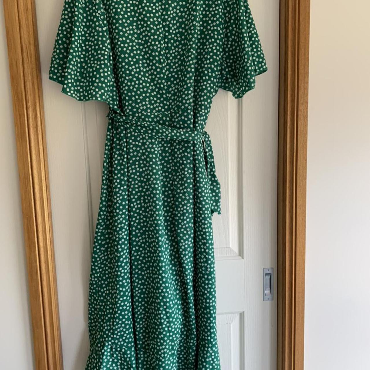 Shein 4XL emerald green with white flowers. Minor... - Depop