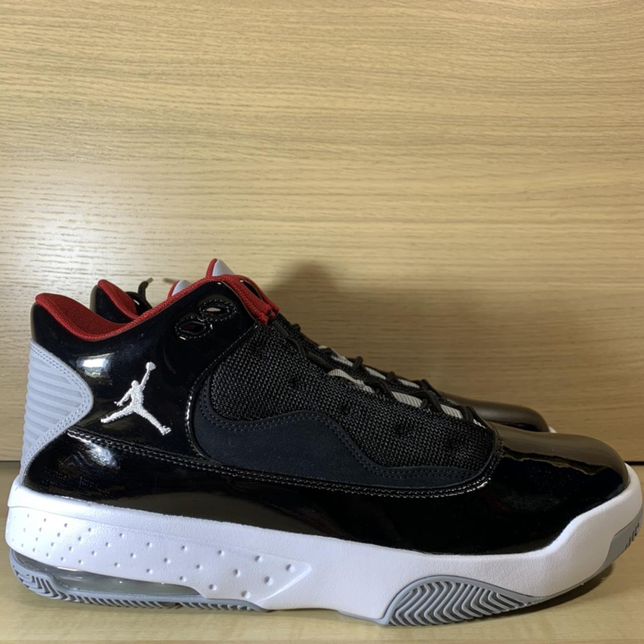 jordan max aura 2 black cement